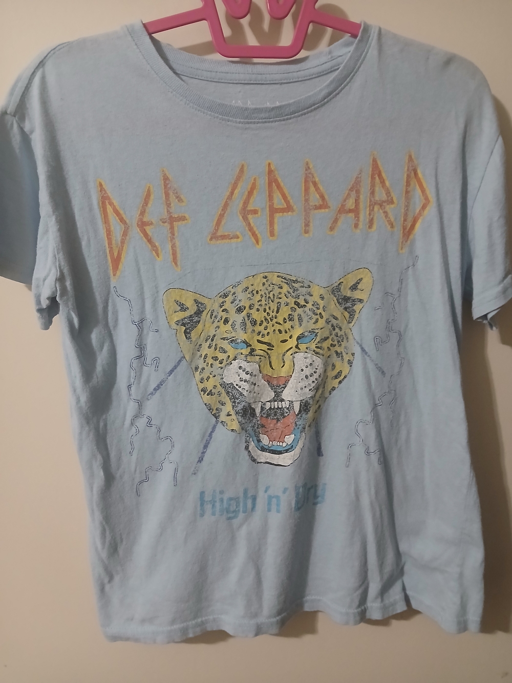 Light Blue Leopard Graphic Tee woman size medium